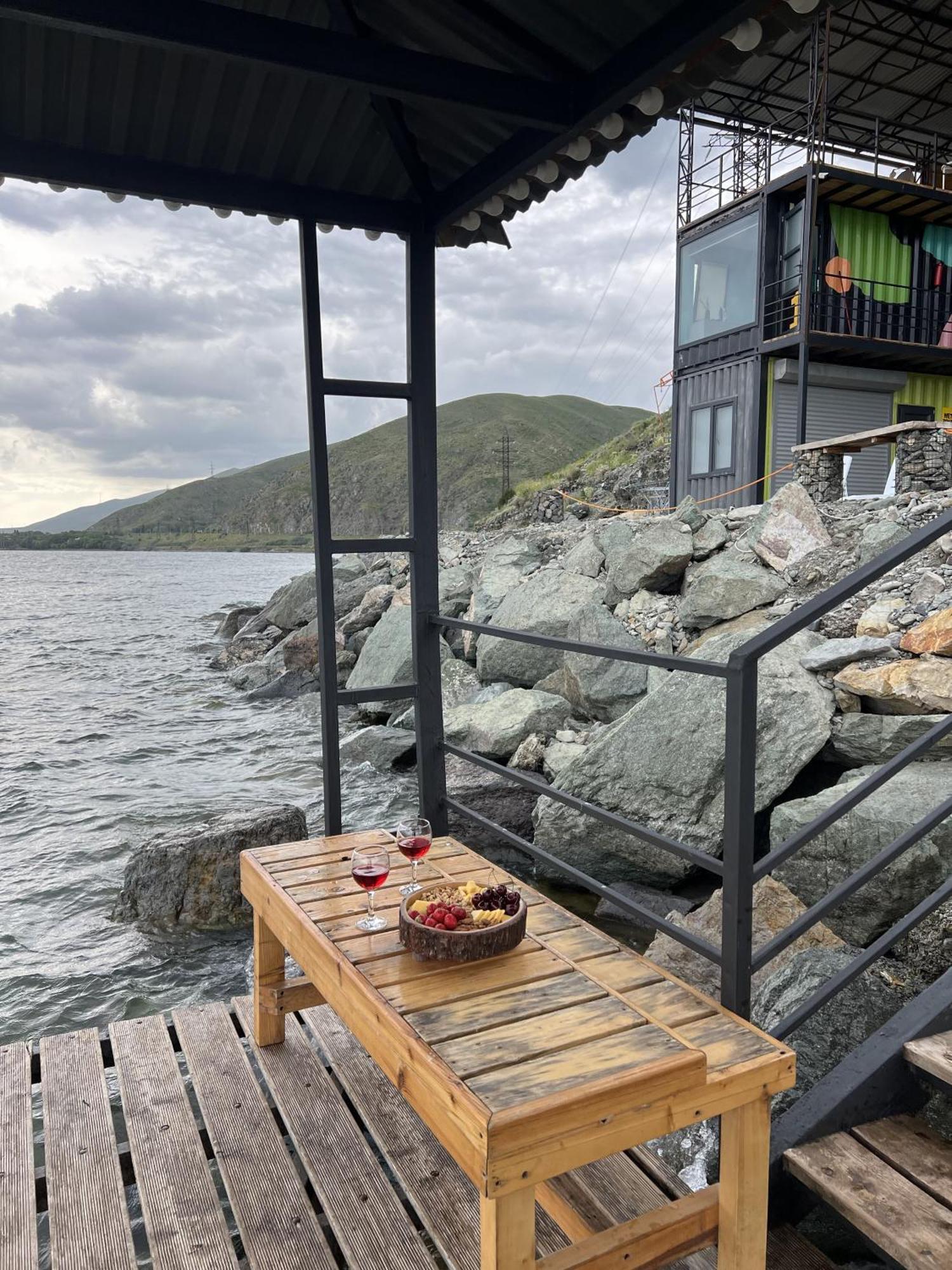 Altitude 1900 Dive Resort - Sevan Lake Chambarak ภายนอก รูปภาพ